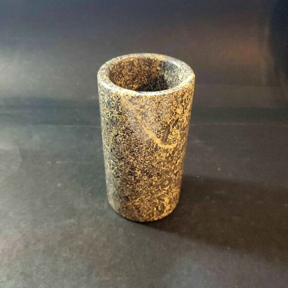 Marble Vase Made In Pakistan. A Metamorphic Rock Valued For It's Durability - Picture 1 of 6